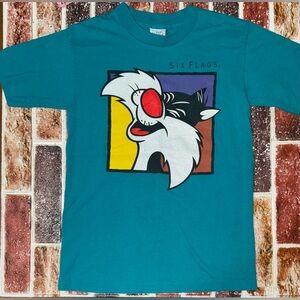 90s Vintage Six Flags Kids Looney Tunes single stitch T-shirt youth Large 14-16